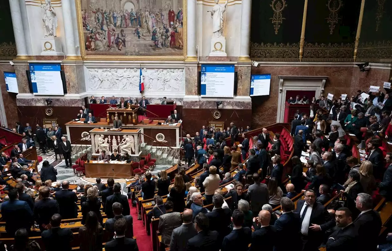 Les motions de censure devraient être examinées lundi à 16 heures