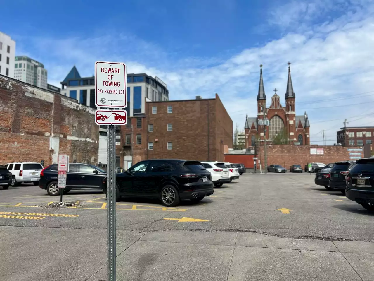 Birmingham puts up signs warning about predatory towing in some lots