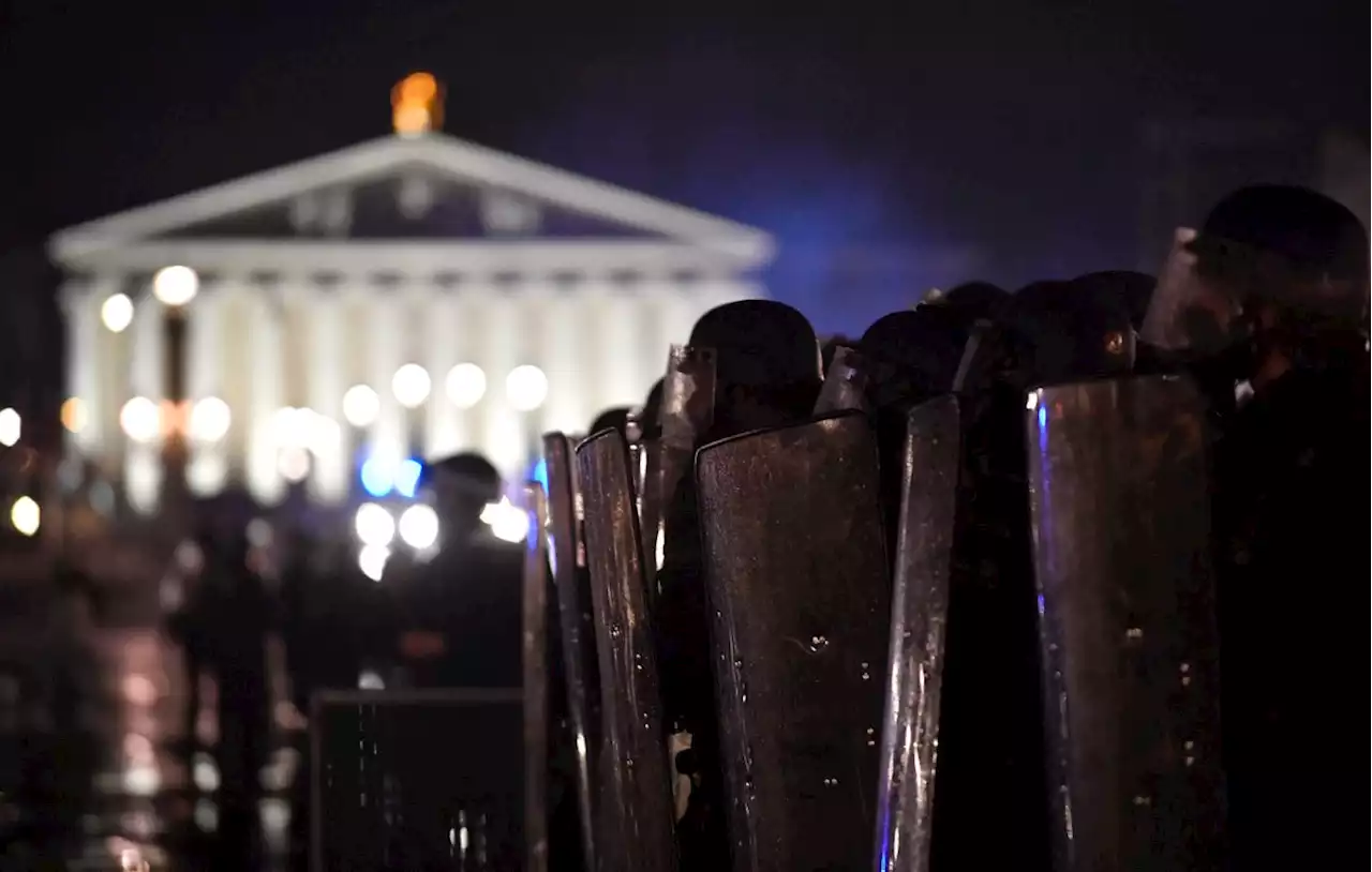 EN DIRECT - Retraites: la foule se disperse place de la Concorde à Paris, 38 interpellations