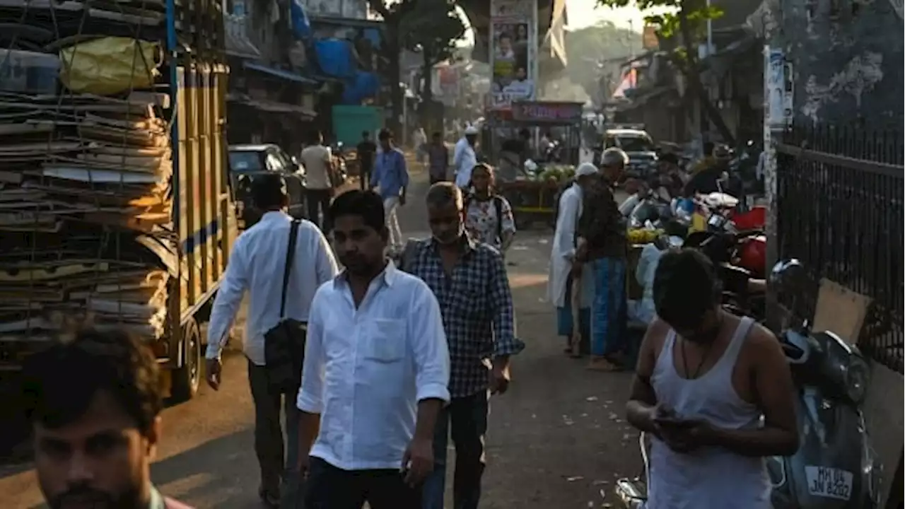 Redevelopment in the slum from Slumdog Millionaire has residents worried they'll be forced out | CBC News