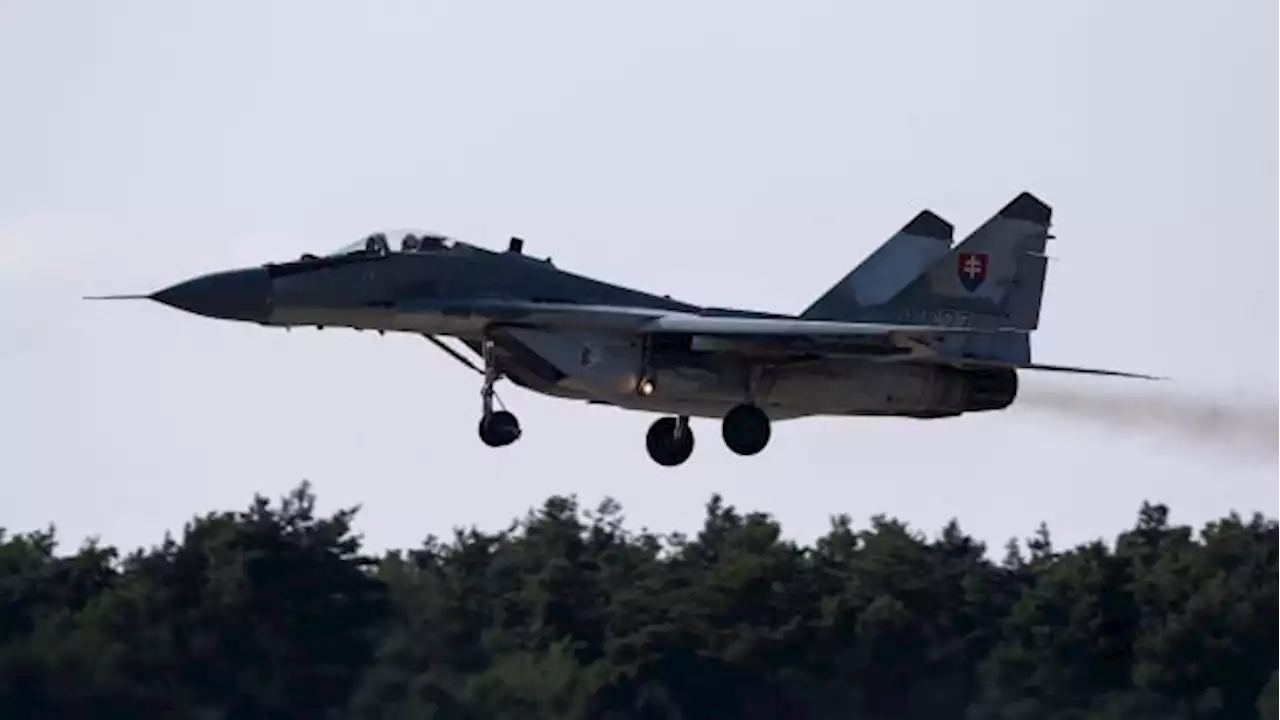 Slovakia sending Ukraine its 13 Soviet MiG-29 warplanes | CBC News