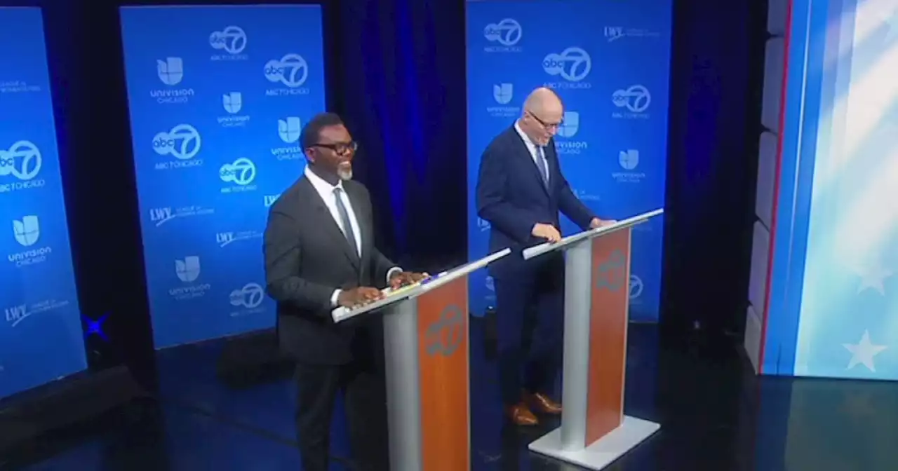 Brandon Johnson, Paul Vallas go after each other for public safety, fiscal proposals at mayoral forum