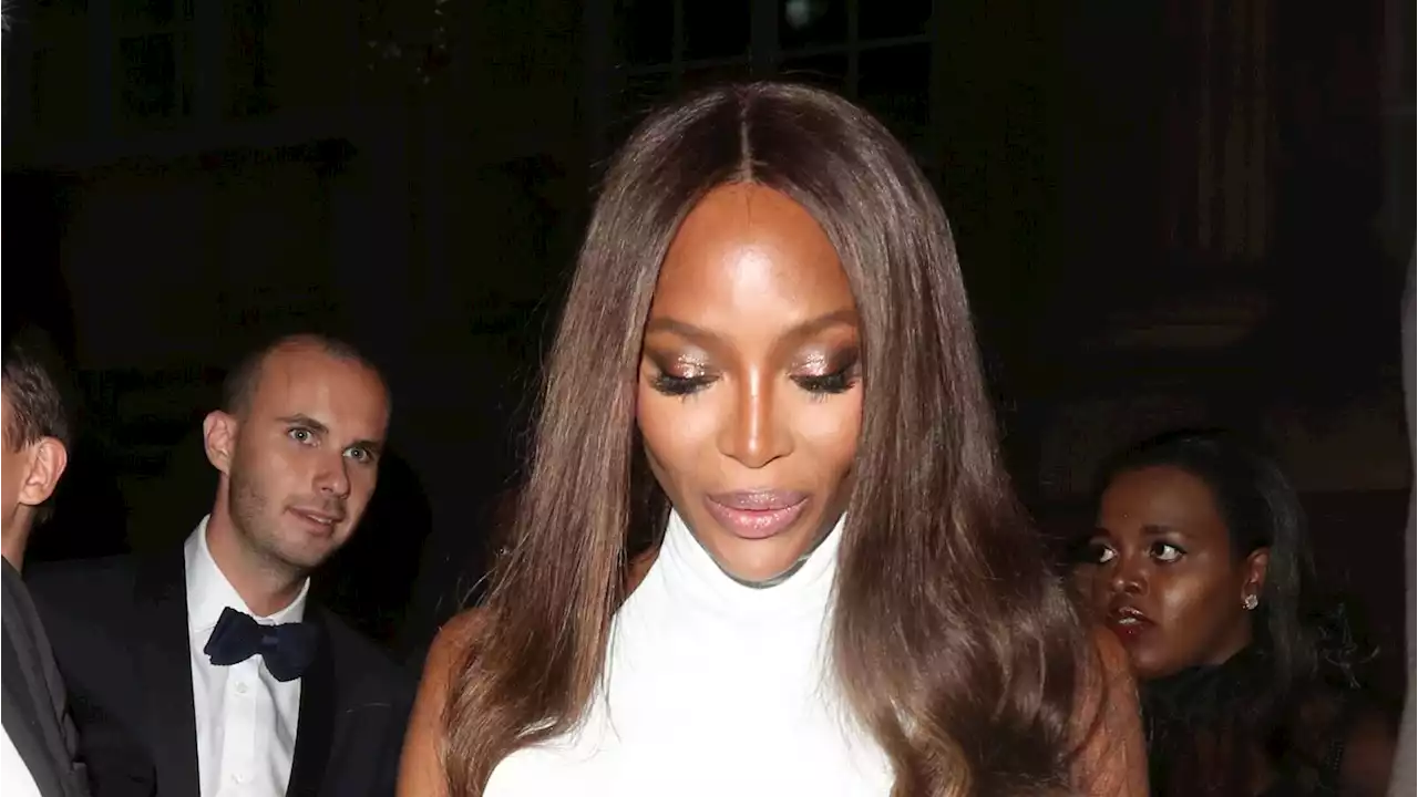 L'histoire derrière le look. Naomi Campbell : pourquoi la star a décidé d'intégrer du sang à sa tenu...