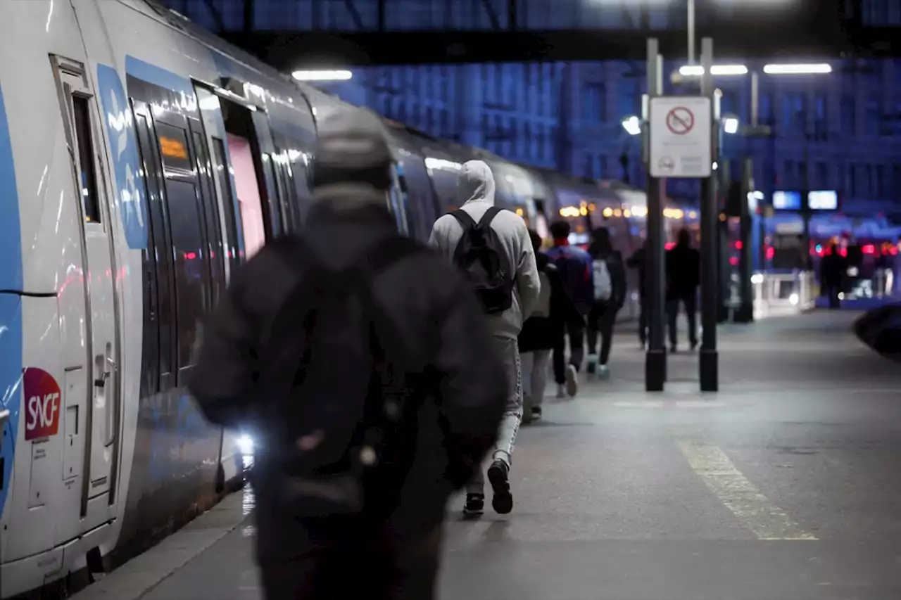 Grève contre la réforme des retraites : 2 TGV sur 3 et 1 TER sur 2 vendredi, le trafic s'améliore en Ile-de-France