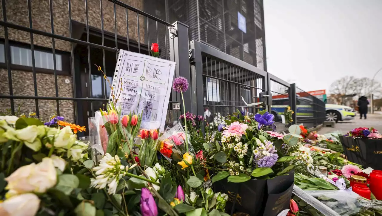 Hamburg: Kirchen wollen den Opfern des Amoklaufs bei den Zeugen Jehovas mit Kerzen gedenken