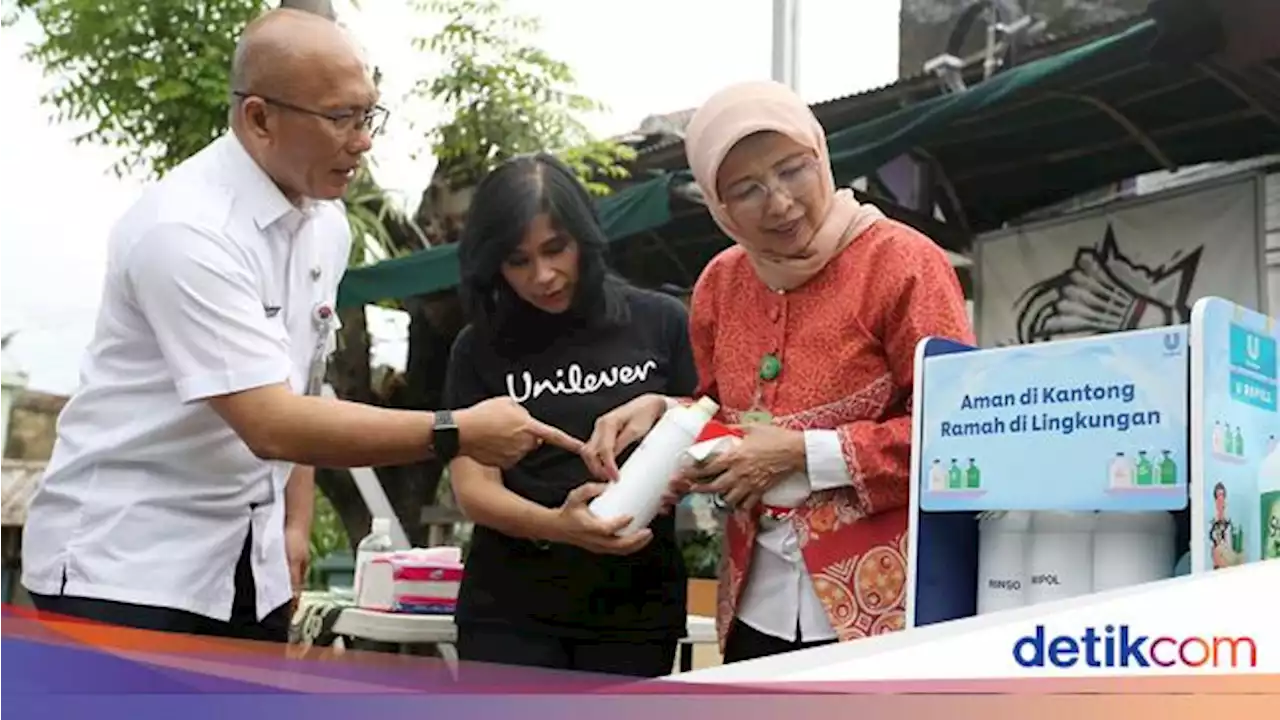 Dorong Masyarakat Kurangi Sampah Plastik Lewat Refill Station