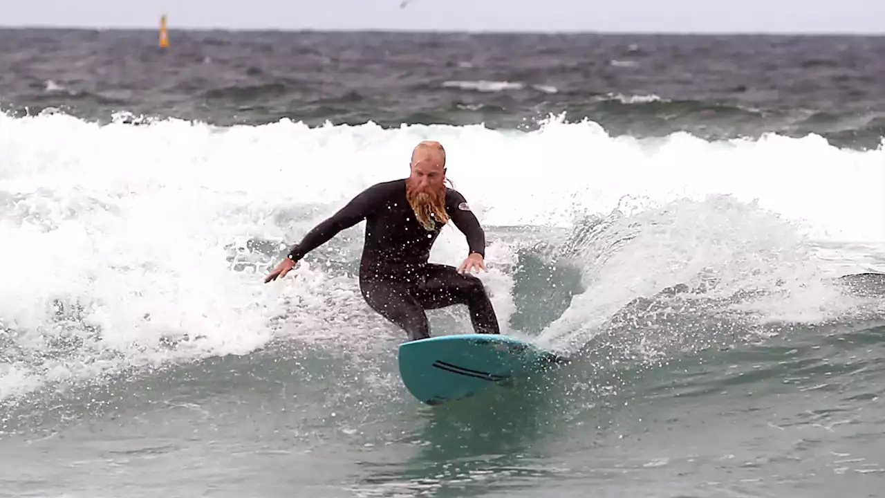 Blake Johnston stellt Fabelrekord auf: Australischer Surfer reitet über 700 Wellen in 40 Stunden