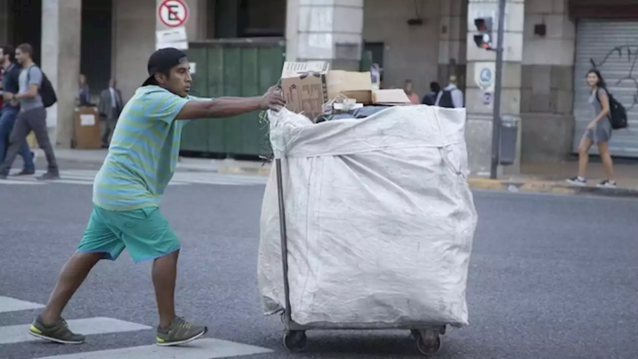 Cuánta plata necesita una familia por mes para no ser pobre