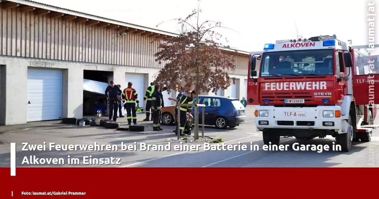 Zwei Feuerwehren bei Brand einer Batterie in einer Garage in Alkoven im Einsatz | laumat|at