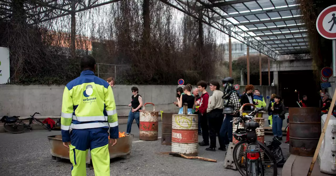 Réforme des retraites : les incinérateurs parisiens en grève optent pour des barrages filtrants