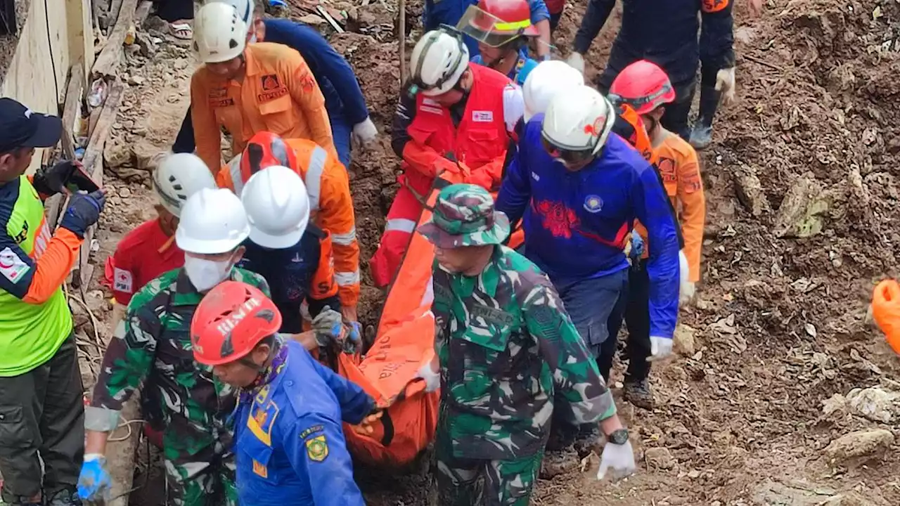 Korban Longsor Bogor, Jasad Nenek dan Cucu Ditemukan Berpelukan