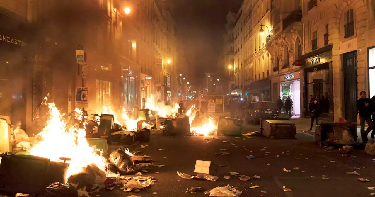 Retraites : des milliers de manifestants en France après le recours au 49.3, des centaines d’interpellations