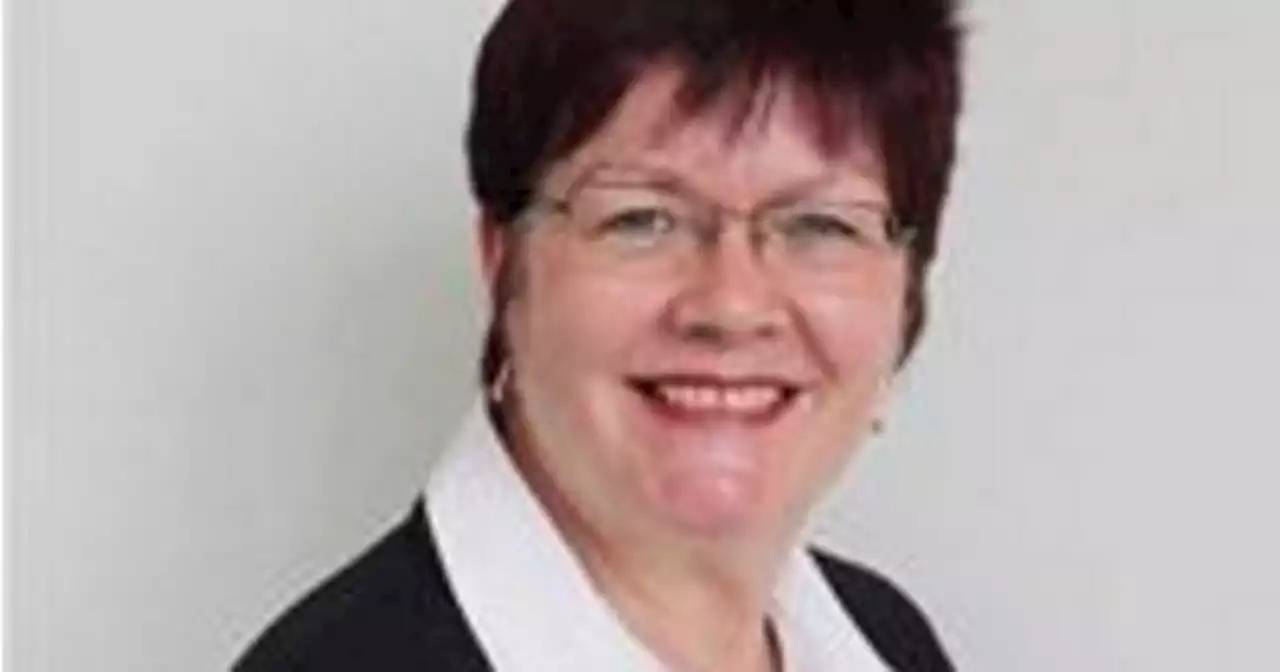 Councillor who tweeted 'toilet paper' pic broke code of conduct