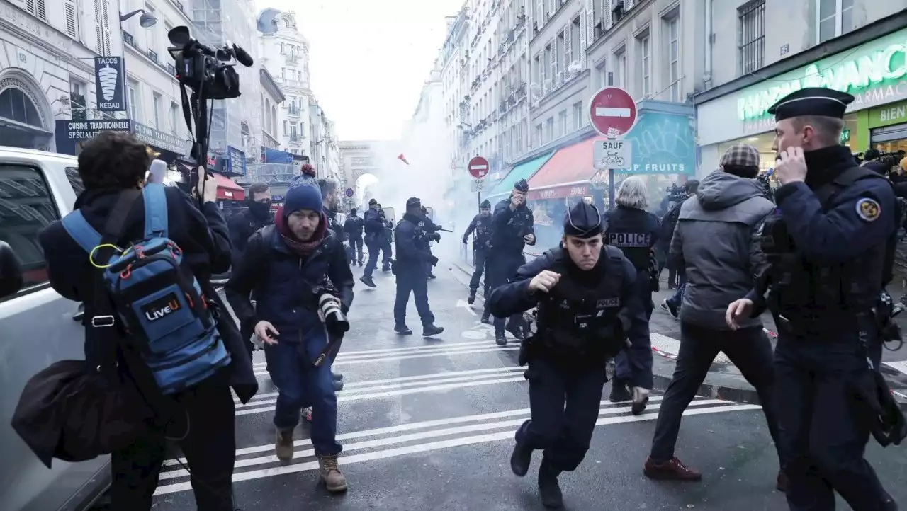 ¡París bajo tensión ¡ Macrón aprueba la reforma pensional y desafía la calle