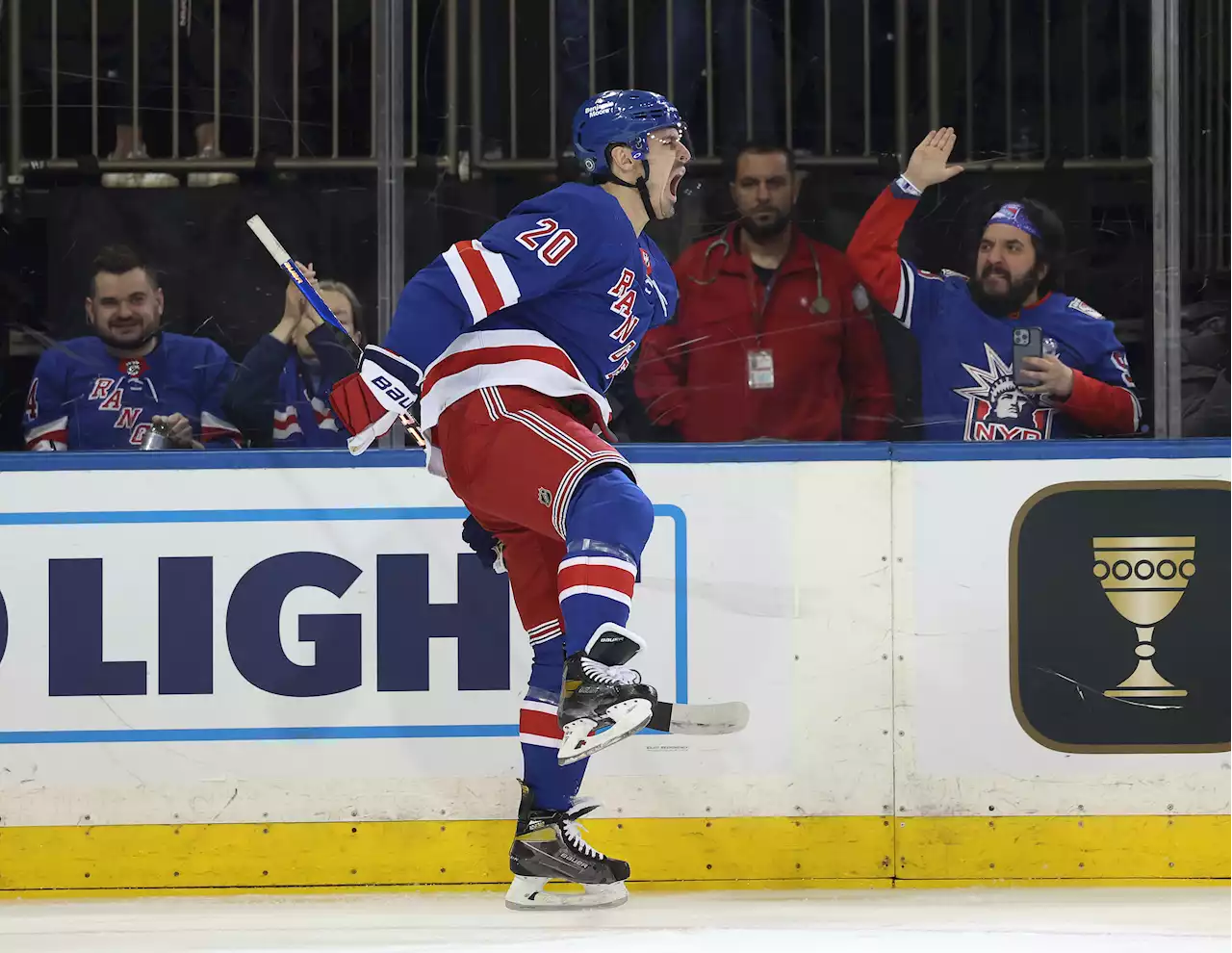 Chris Kreider hits impressive goal milestone again while lauding Rangers’ new depth