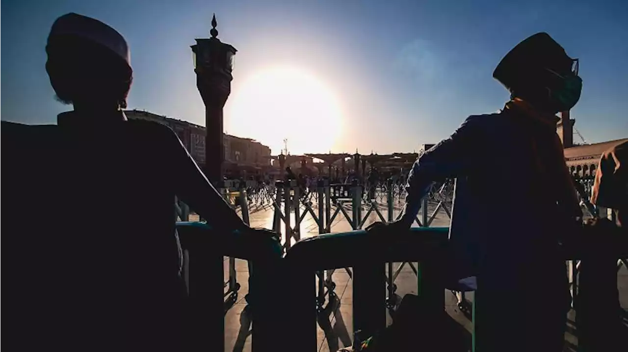 Adab Berziarah ke Makam Rasulullah SAW di Masjid Nabawi |Republika Online