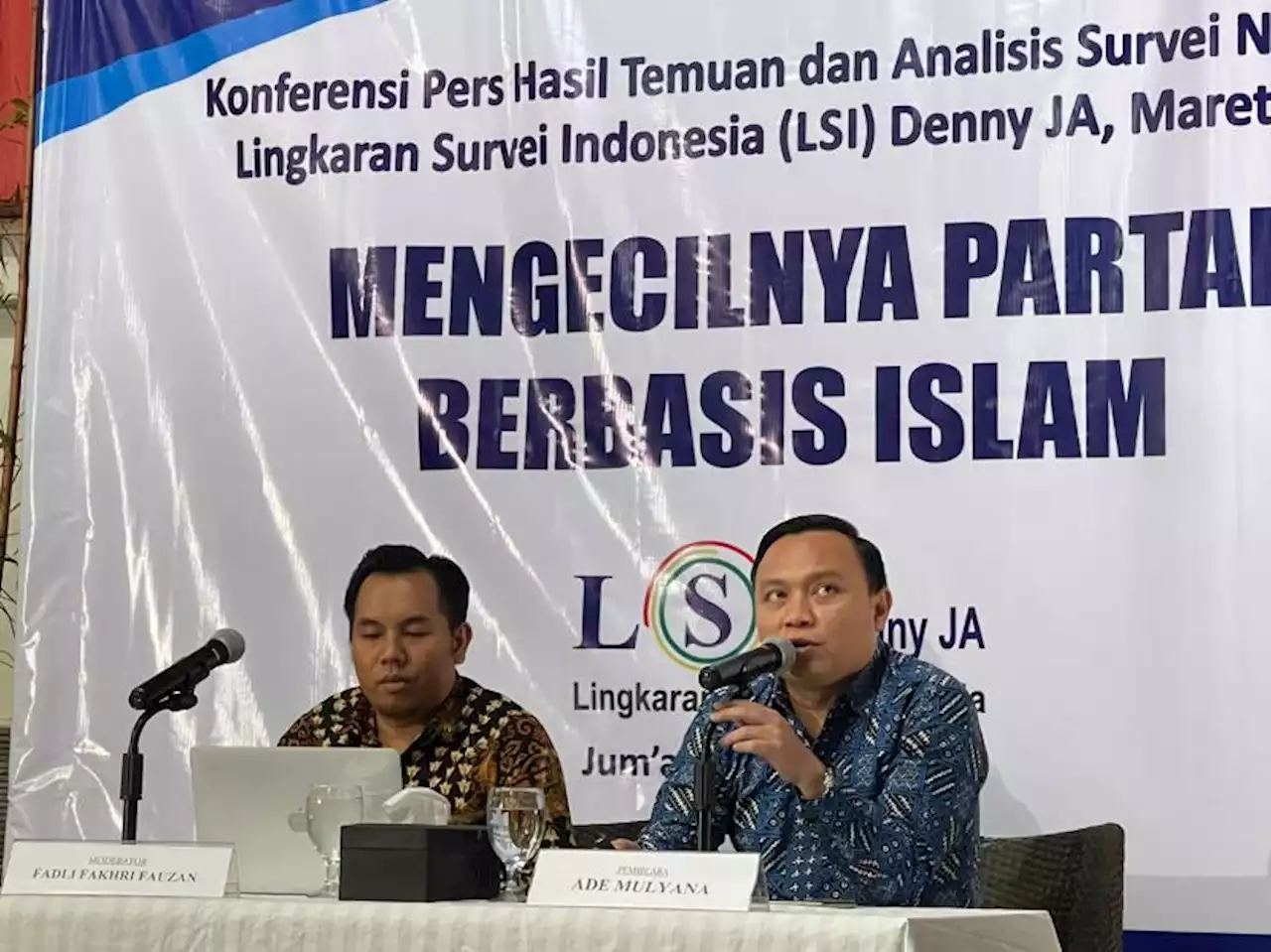 LSI Denny JA: Pemilu 2024 Bakal Menambah Catatan Buruk Dukungan ke Parpol Islam |Republika Online