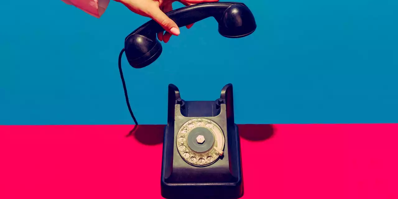 6 Questions to Ask Yourself Before Cutting Off a Toxic Family Member