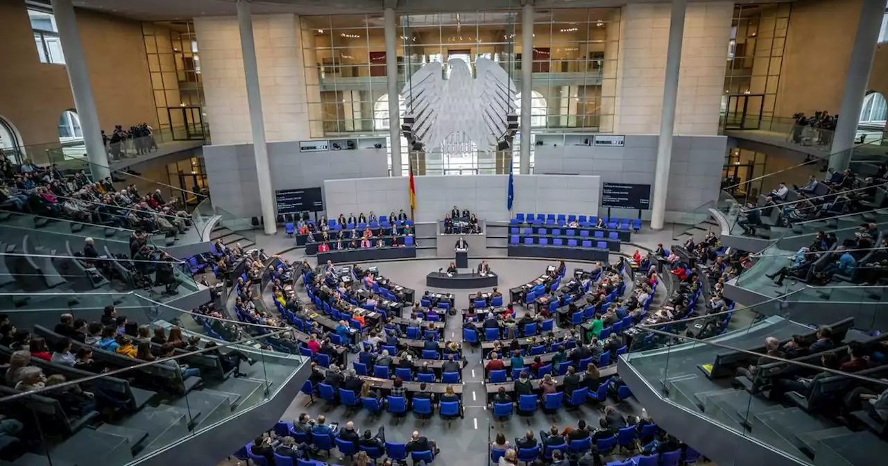 Parlament soll schrumpfen: Bundestag beschließt Wahlrechtsreform - Union und Linkspartei kündigen Klage an