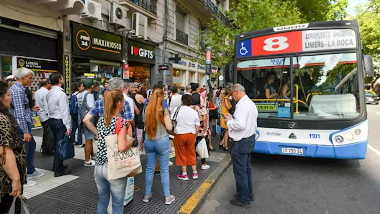 Desde la medianoche paran 80 líneas de colectivos