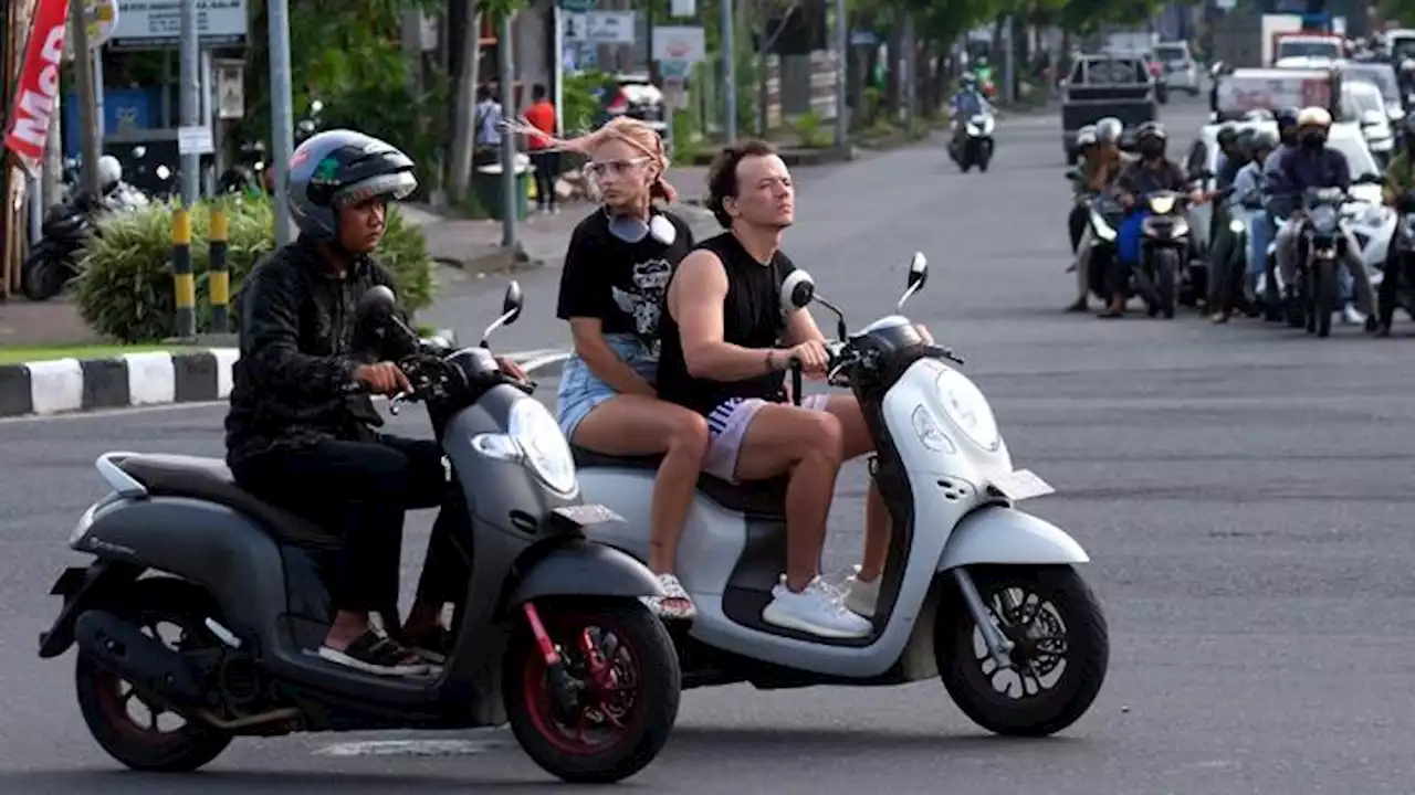 Turis Australia Teriaki Polisi di Bali, Kesal Tak Mau Pakai Helm