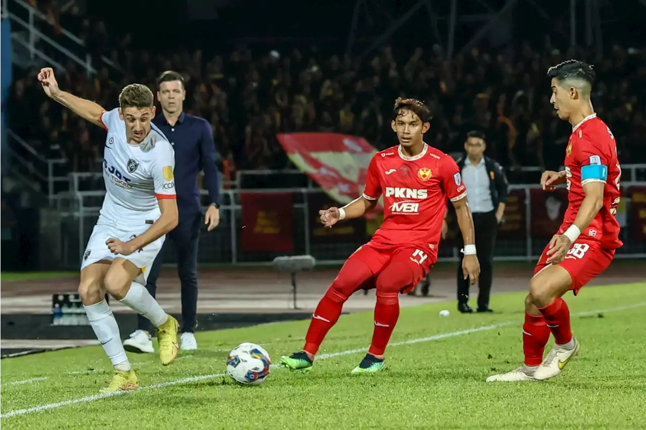 JDT kukuhkan cengkaman, belasah Selangor