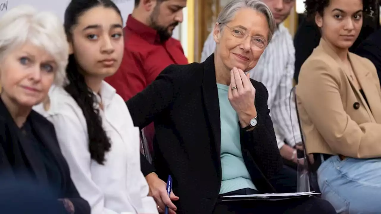 'Comptez sur moi': Élisabeth Borne reçoit des jeunes à Matignon pour l'égalité des chances