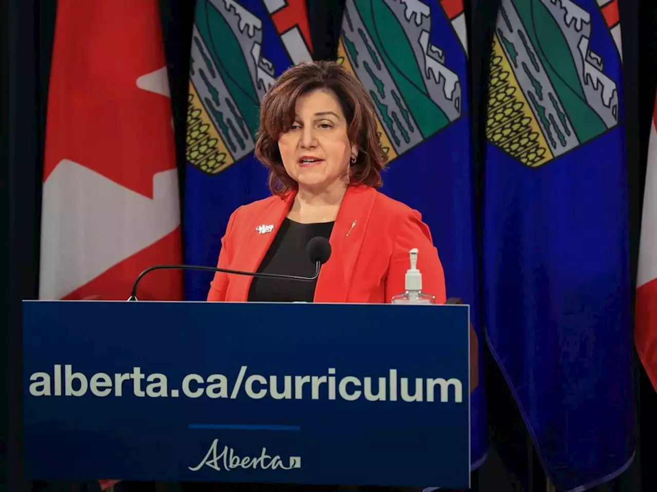 Alberta unveils science and French curriculums to be rolled out this fall