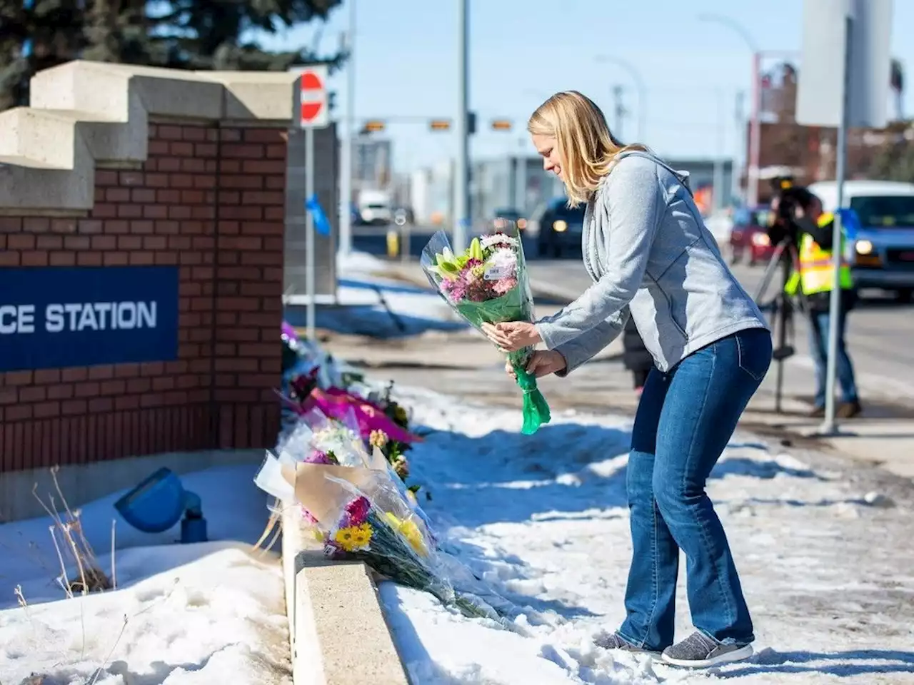 Photos: Condolences pour in for fallen Edmonton police officers