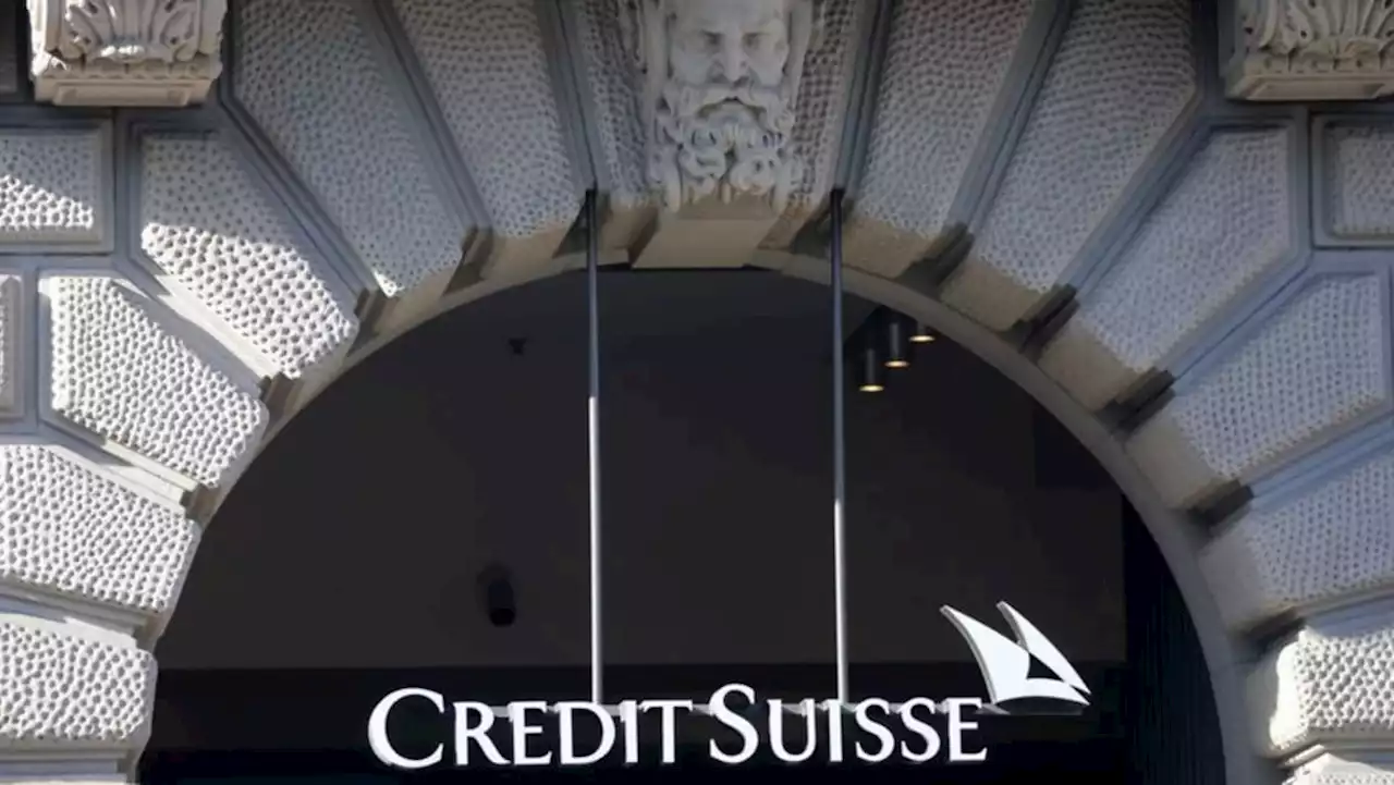 Credit Suisse meets to weigh options, under pressure to merge with UBS