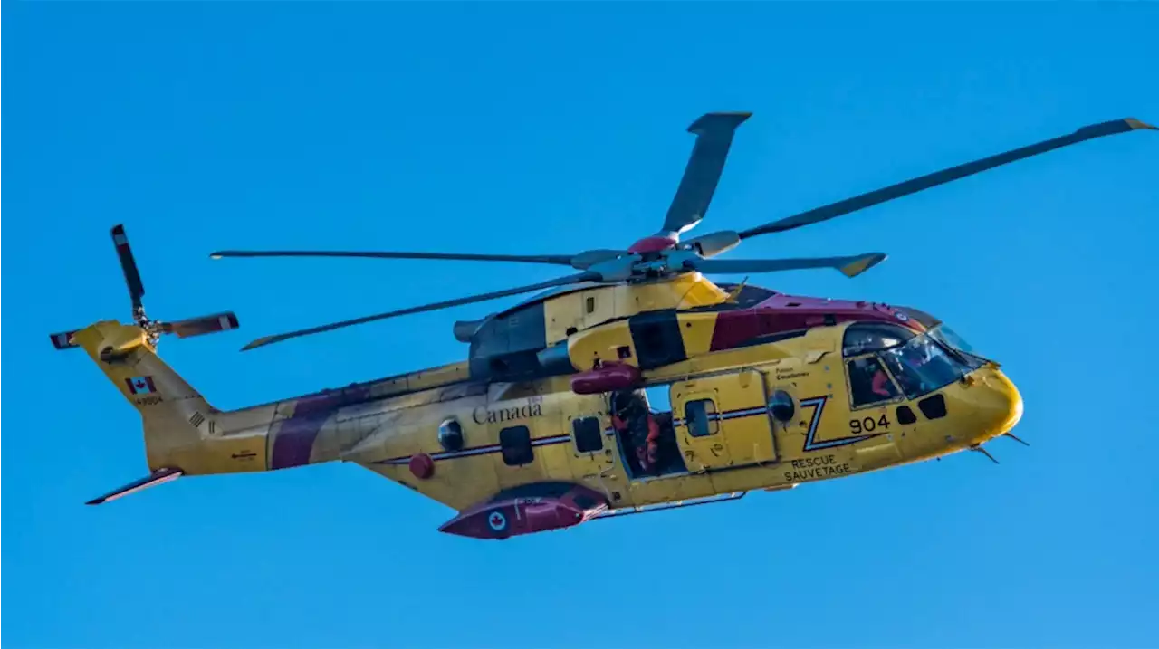 Military search and rescue crews help look for drifting boat off Vancouver Island