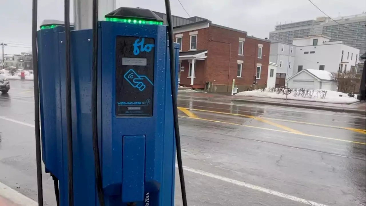 More on-street electric vehicle chargers could be coming to Ottawa