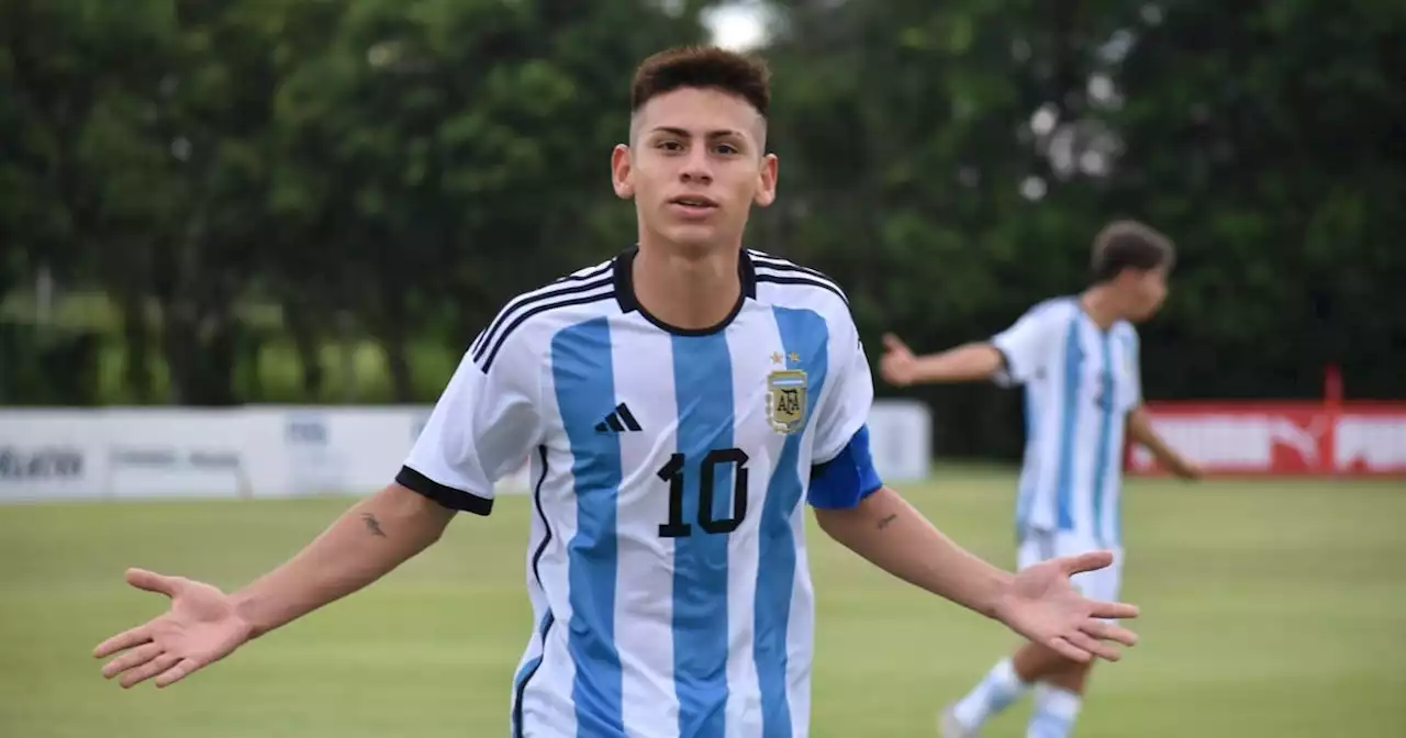 La Sub 17 goleó en Paraguay, con el Diablito Echeverri en modo Messi