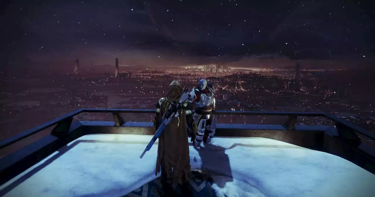 Destiny players gather to pay their respects to Commander Zavala's voice actor, Lance Reddick