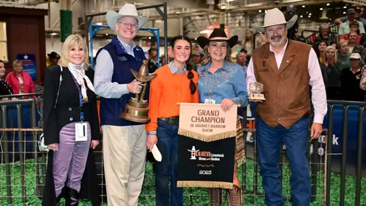 Two records broken at the Houston Livestock Show and Rodeo; Barrows sell for over $300,000