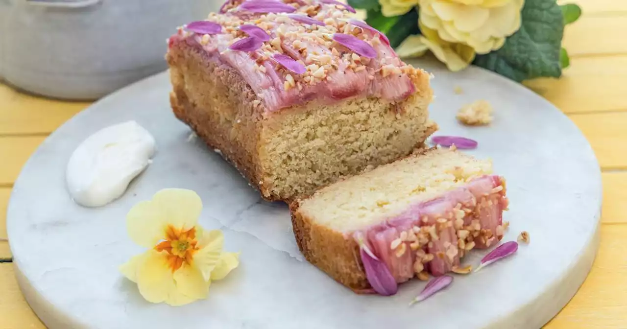 Rhubarb upside down cake