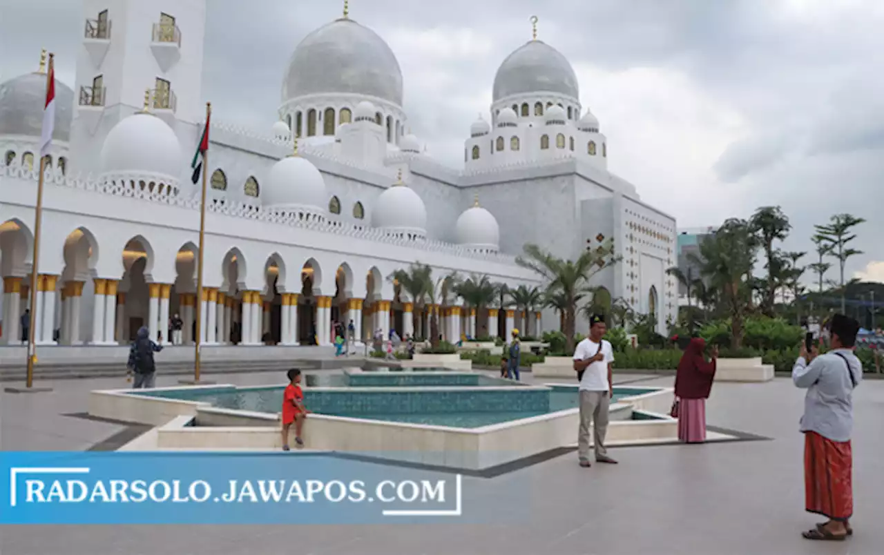 Buka Bersama di Masjid Raya Sheikh Zayed, Dibatasi untuk 5 Ribu Jamaah