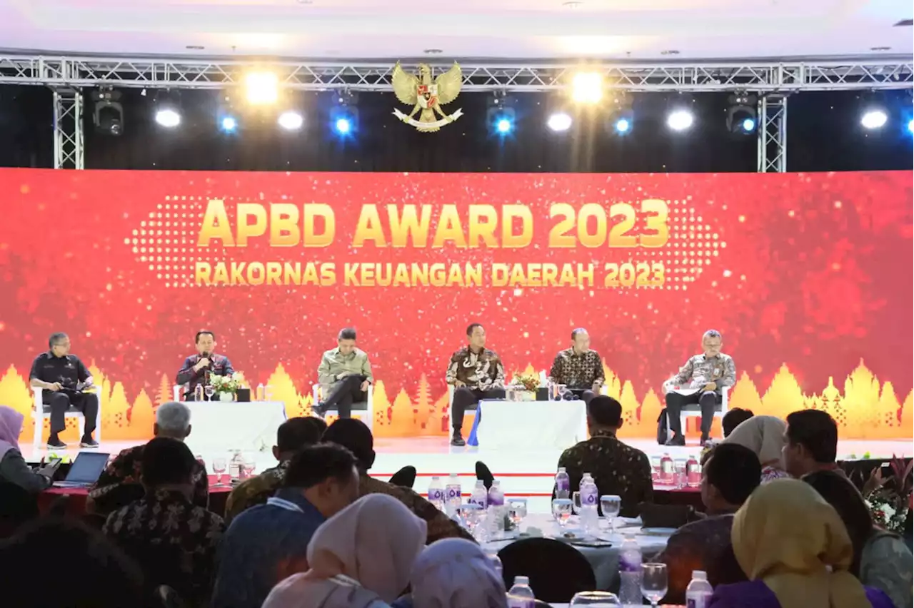 Inilah Daerah Penerima APBD Award 2023 dari Kemendagri