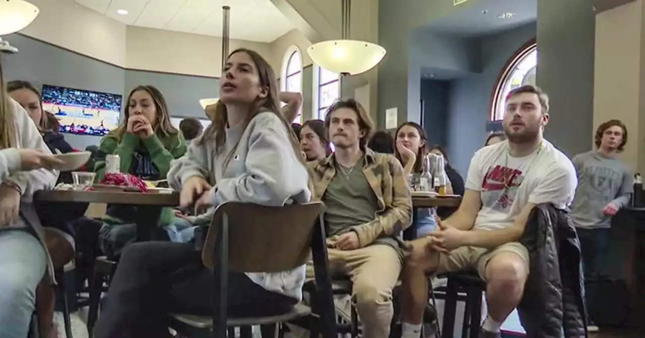 Saint Mary's students gather to root team on to first round victory over VCU