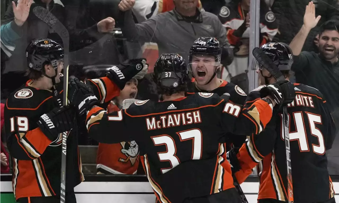 Max Jones’ breakaway goal propels Ducks past Blue Jackets