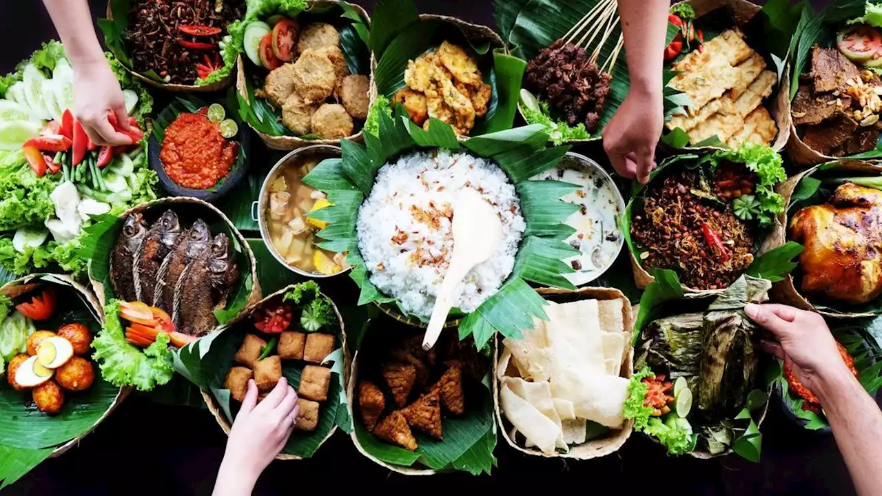 Sambut Ramadan, Mari Lestarikan Tradisi Makan Bersama di Indonesia