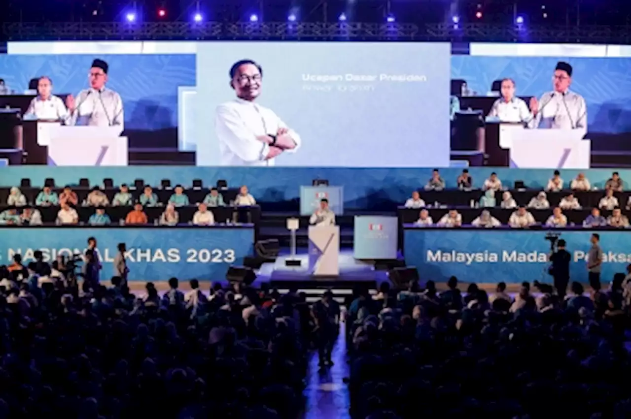 At PKR special congress, delegates make less pointed jabs against political rivals, more focus on national unity