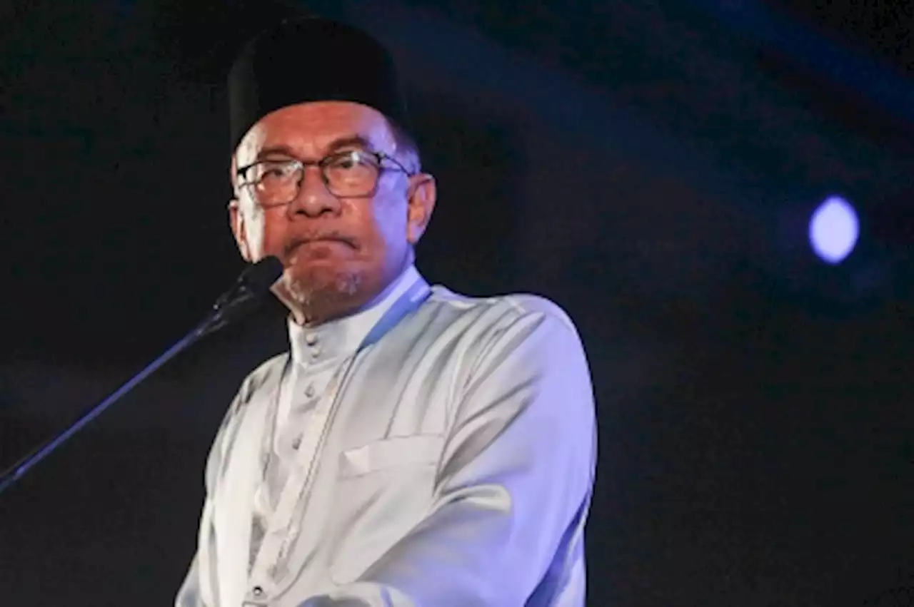 PM Anwar: Flood mitigation re-tendering allows govt to implement other projects