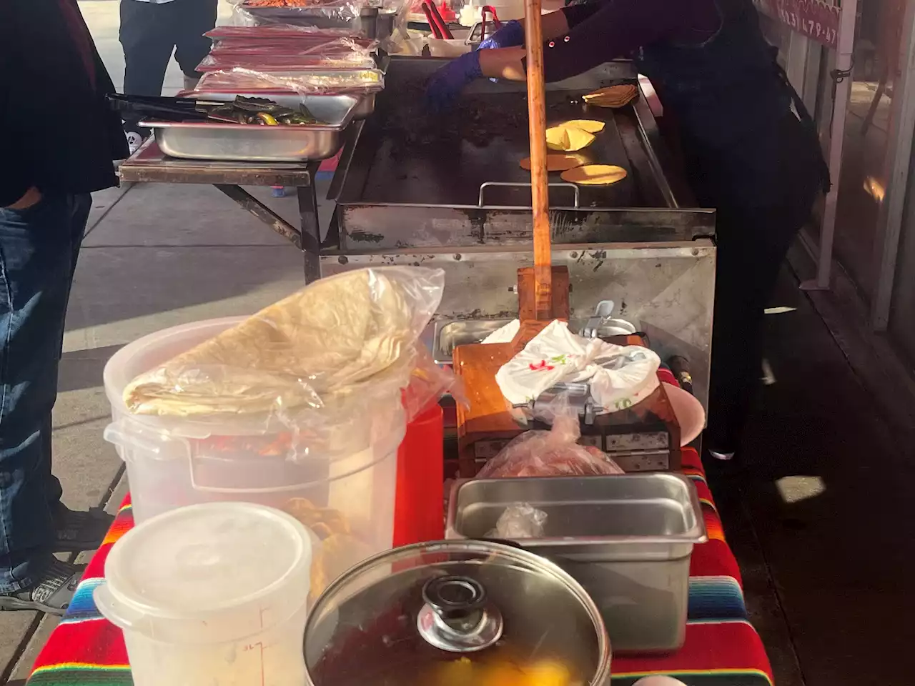 LA Taco Vendors Targeted in String of Gunpoint Robberies