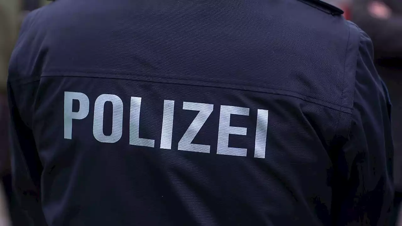 Mann nach Angriff auf Polizisten erschossen