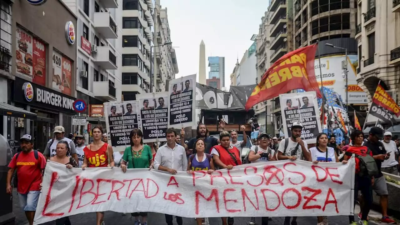 Unidad Piquetera reclamó por la libertad de militantes detenidos en Mendoza | Movilización en el centro porteño