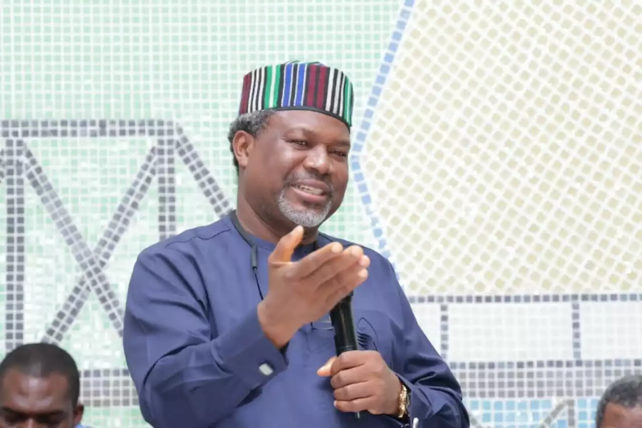 #NigeriaDecides2023: PDP governorship candidate lauds INEC over early deployment of electoral materials
