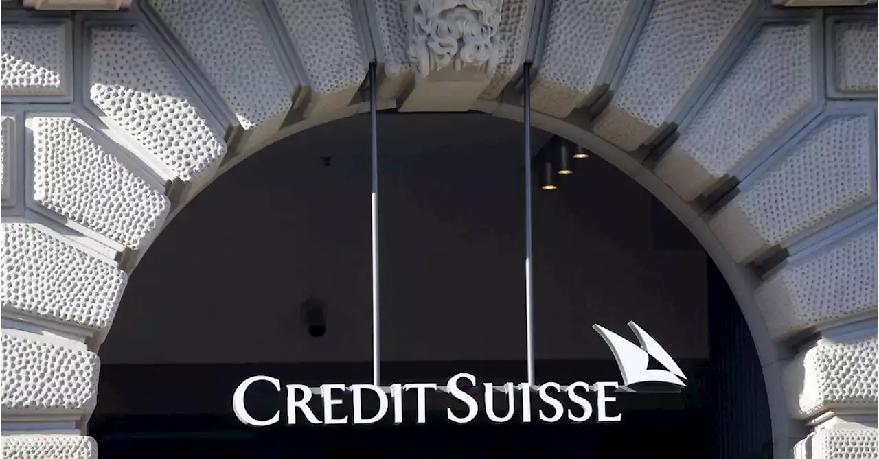 Credit Suisse meets to weigh options, under pressure to merge with UBS