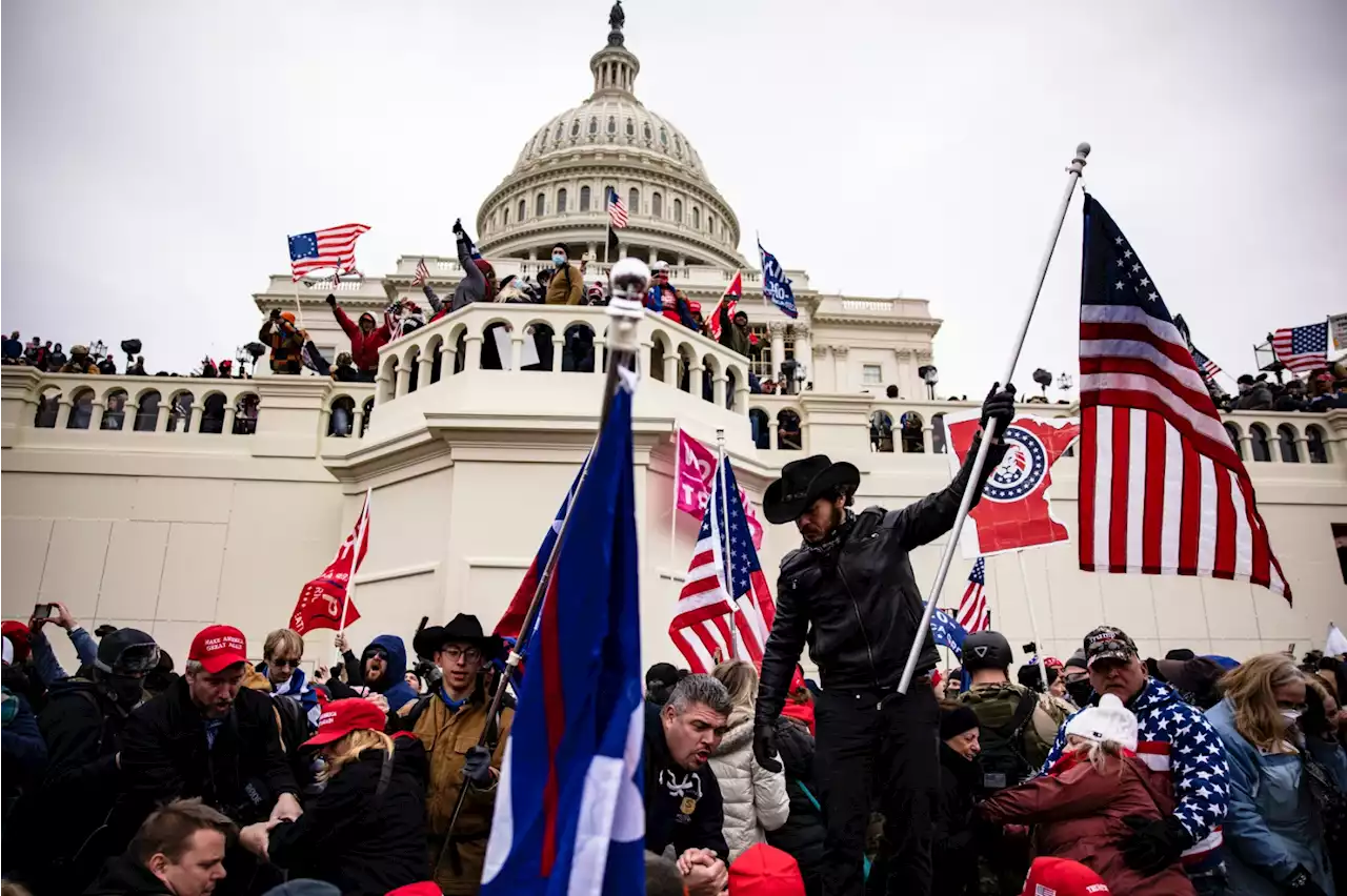 Jan. 6 Footage Aired by Tucker Carlson Without Review, Say Capitol Police