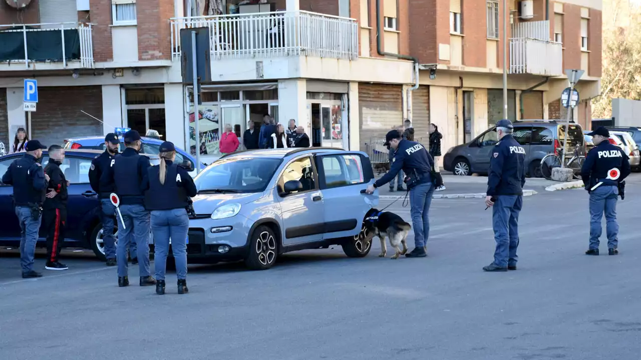 Maxi operazione antidroga a Ostia: in campo oltre 100 agenti e unità cinofile